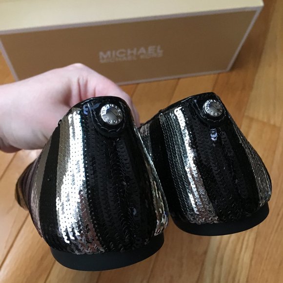 NWT Michael Kors Arianna Black and Silver Sequin Flat Shoes Size 8 - Picture 6 of 6